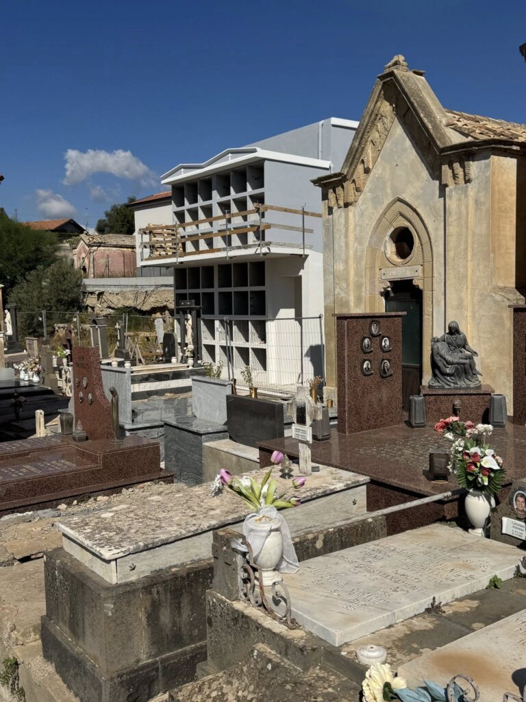 cimitero regalbuto