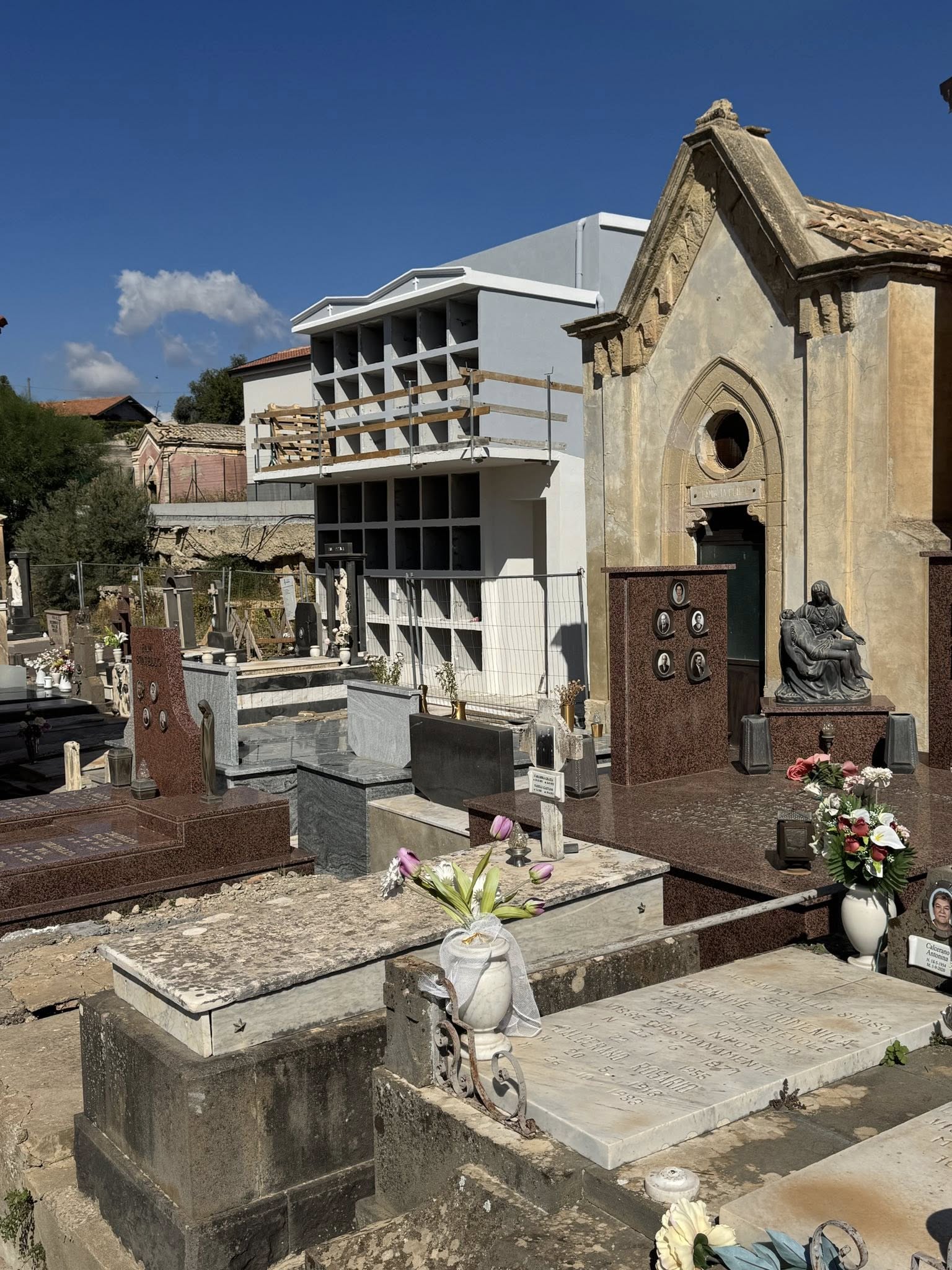 cimitero regalbuto