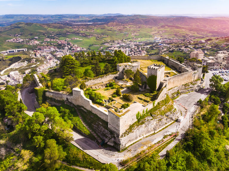 castello lombardia