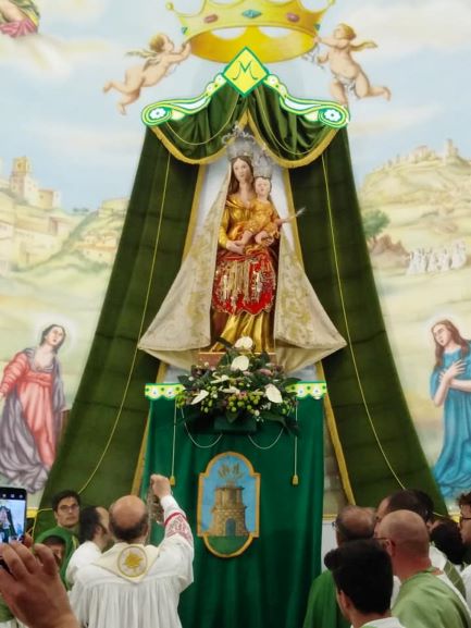 maria ss Valverde sull'altare