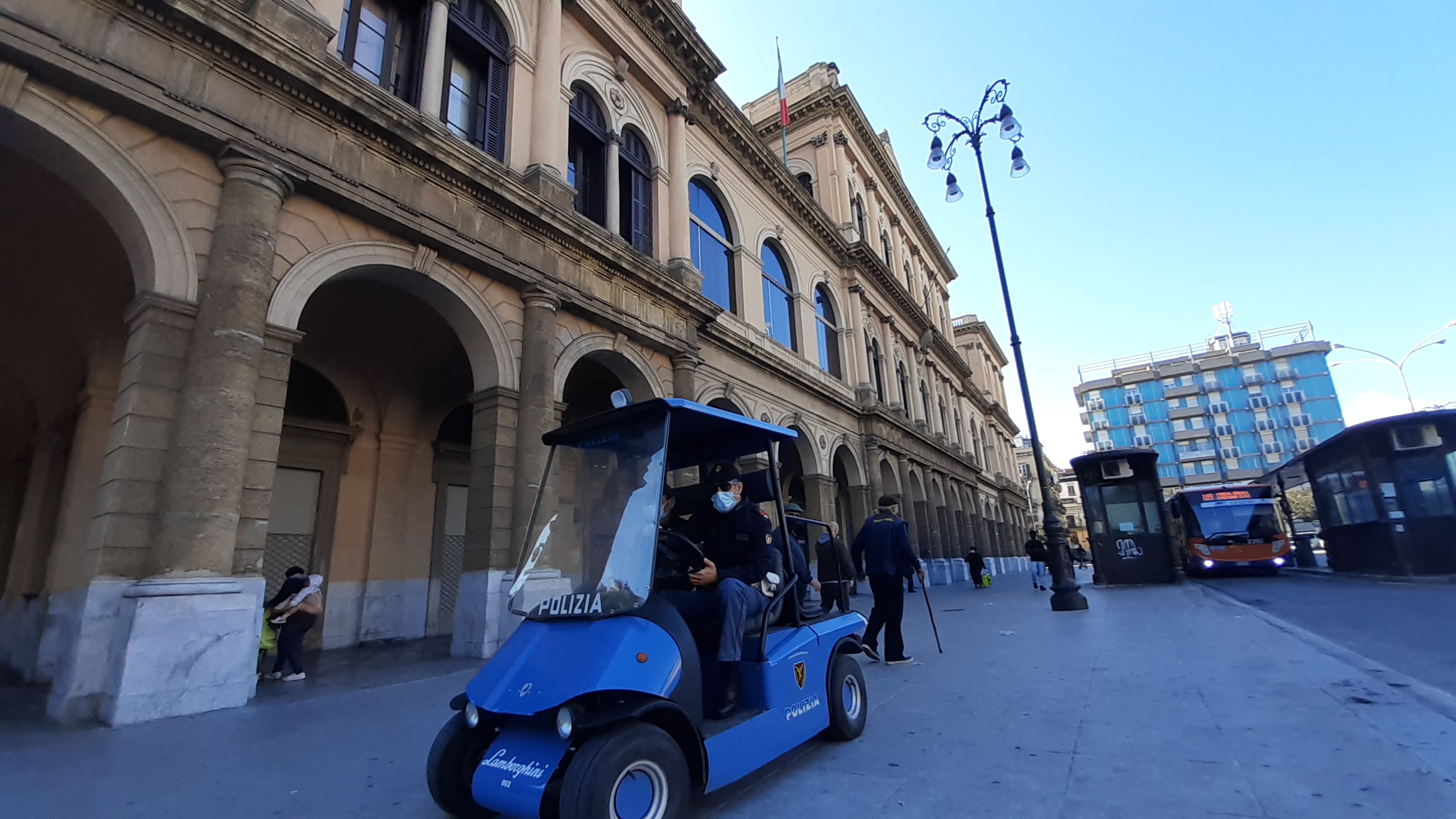 stazione ferroviaria