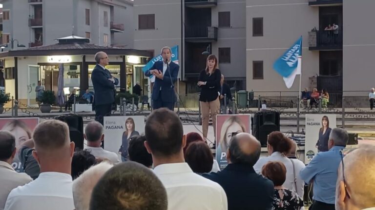 Comizio apertura Troina 1