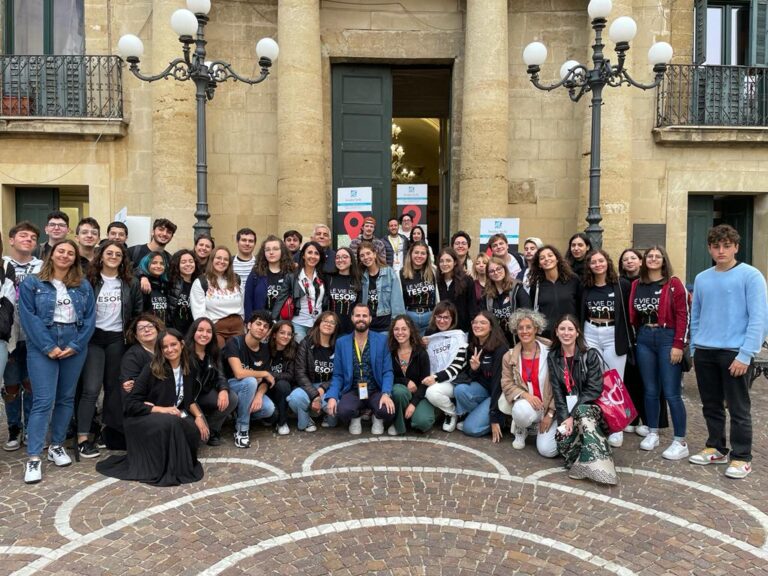 Studenti e organizzatori a Le Vie dei Tesori