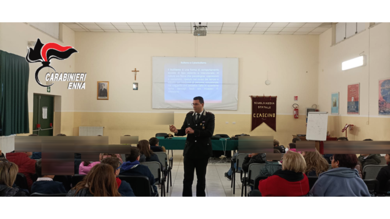 FOTO scuola Falcone