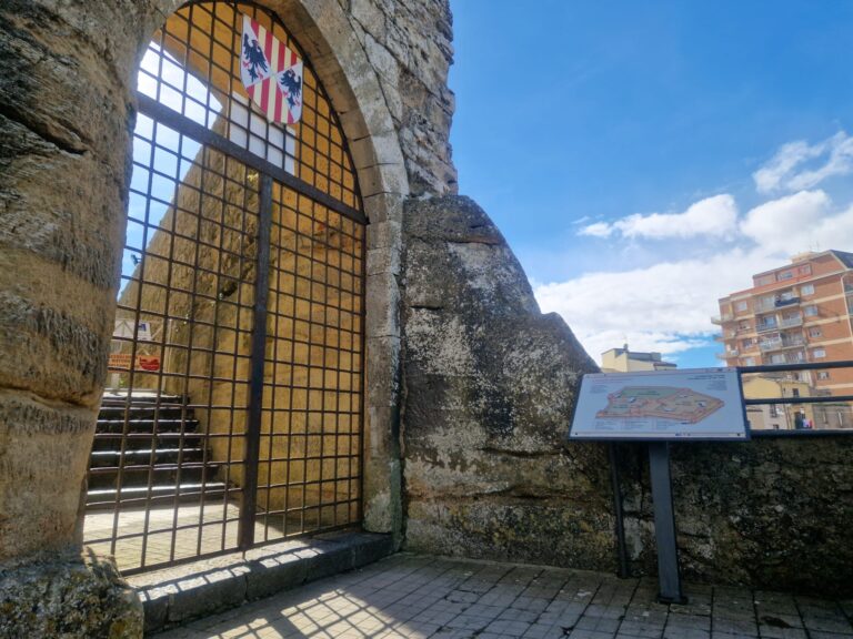 cancello chiuso