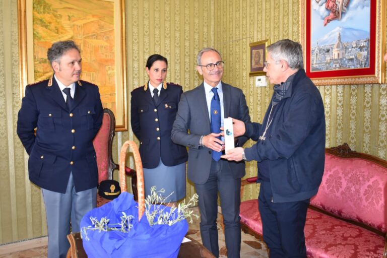 Foto olio polizia