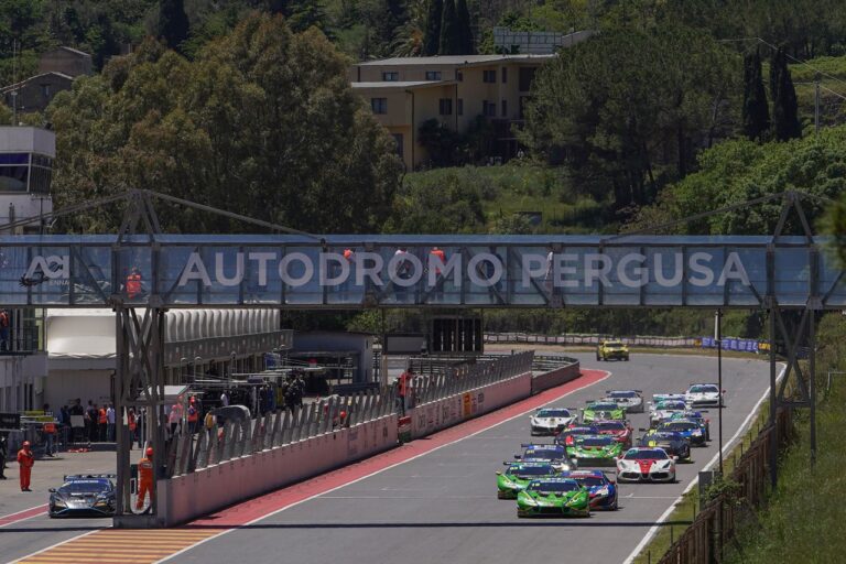 Partenza gara GT Endurance