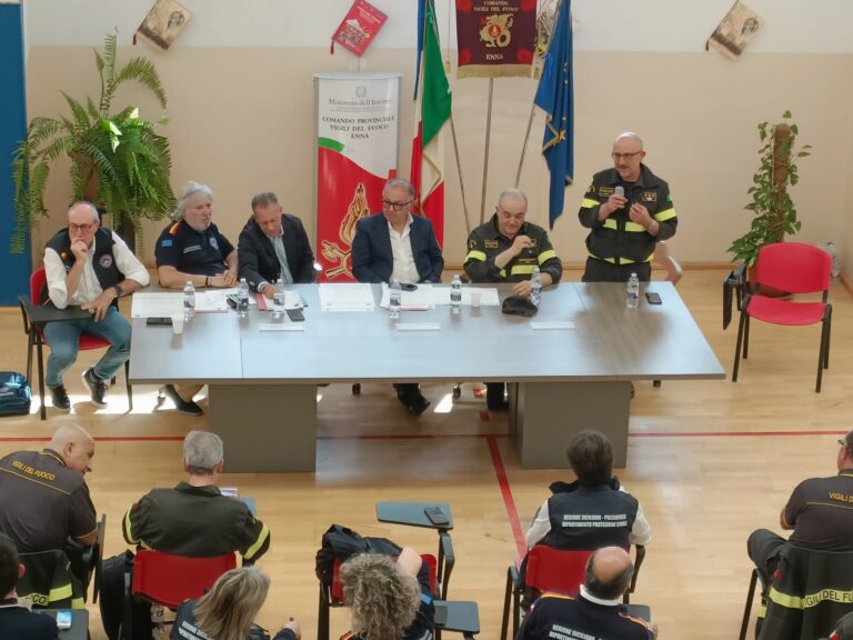 riunione vigili del fuoco