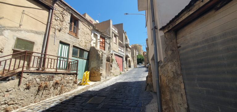 casa diroccata