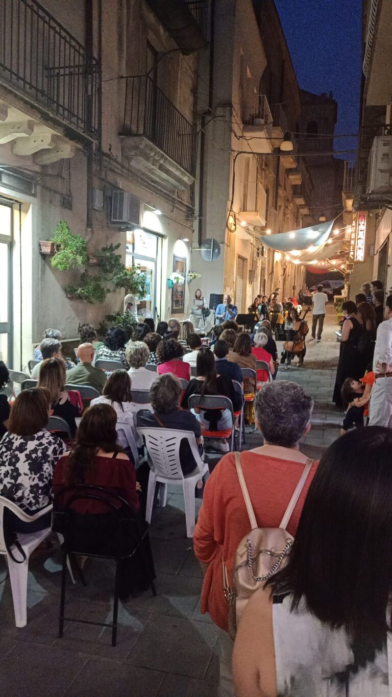 libro a chiazza
