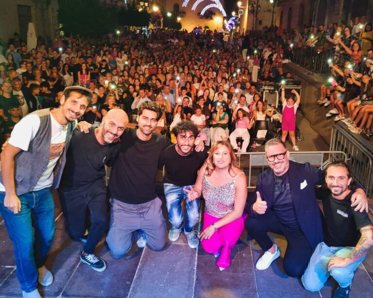 pubblico a valguarnera