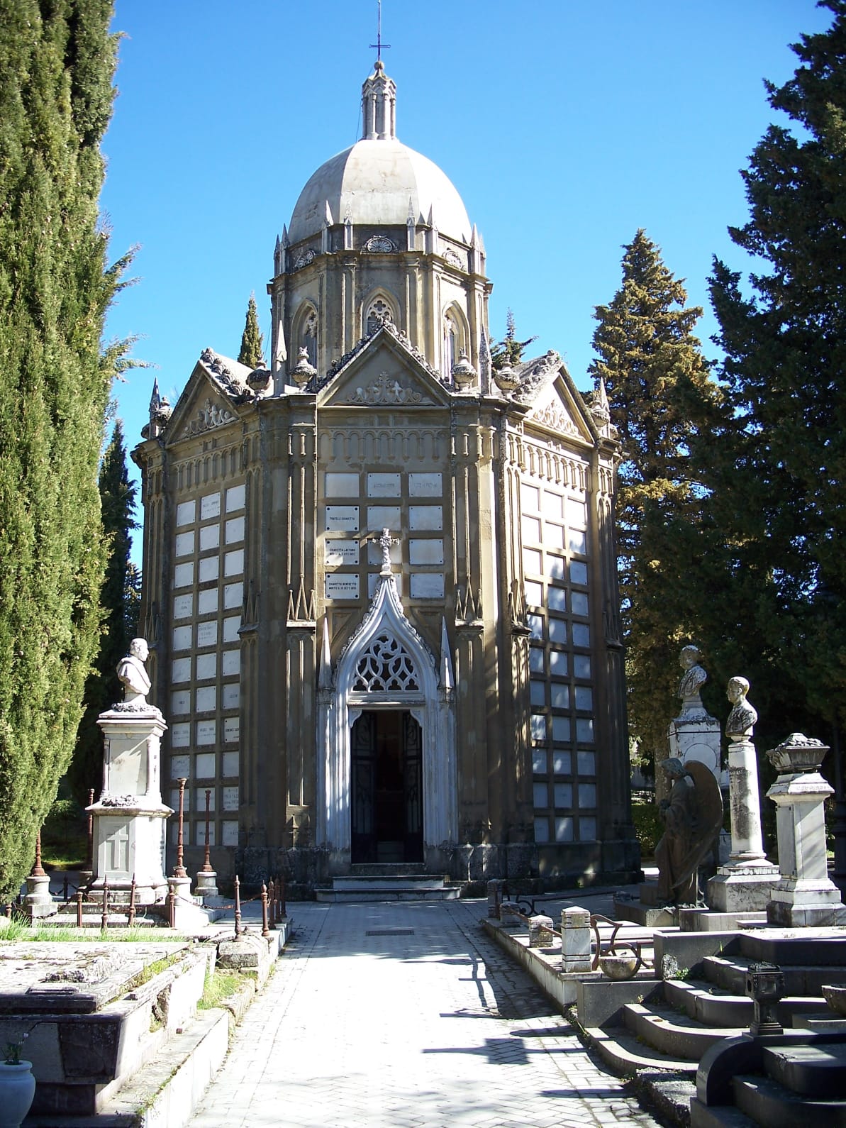 cimitero troina