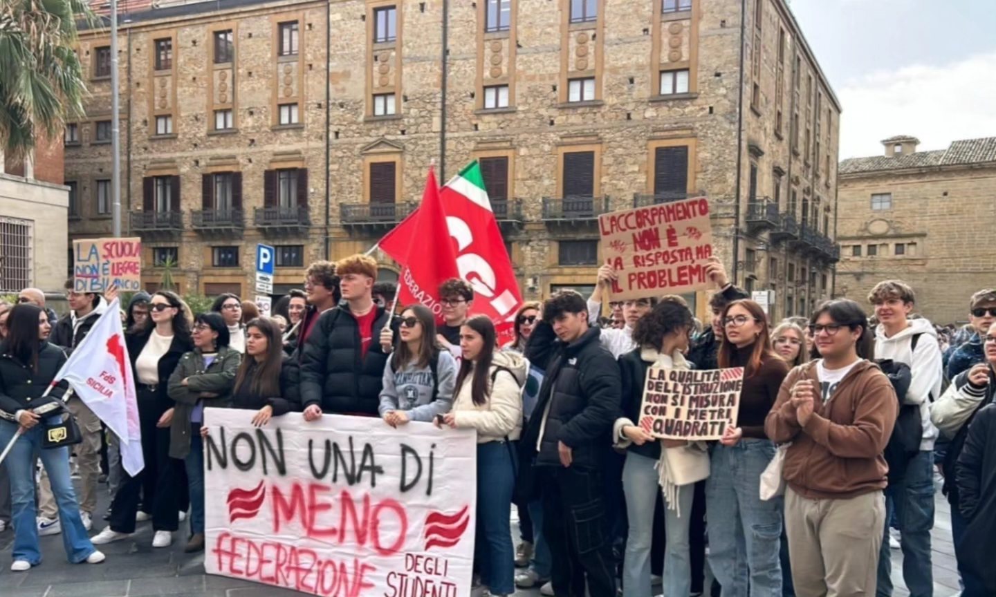 sit in prefettura 2