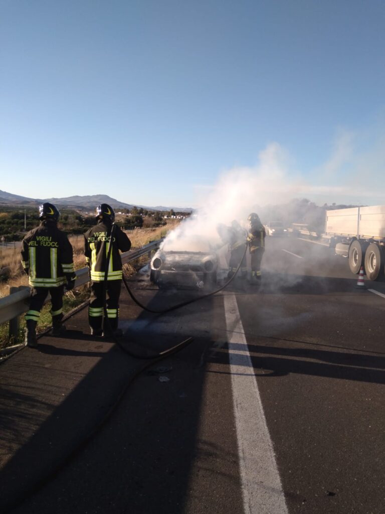 incendio automobile