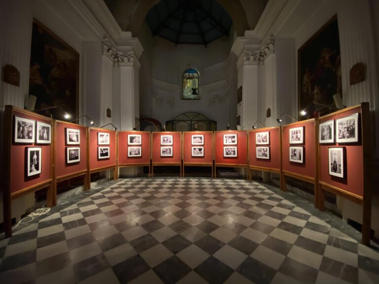 mostra la bianca