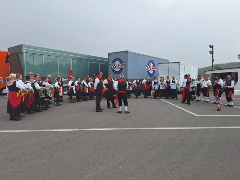 gruppi folkloristici