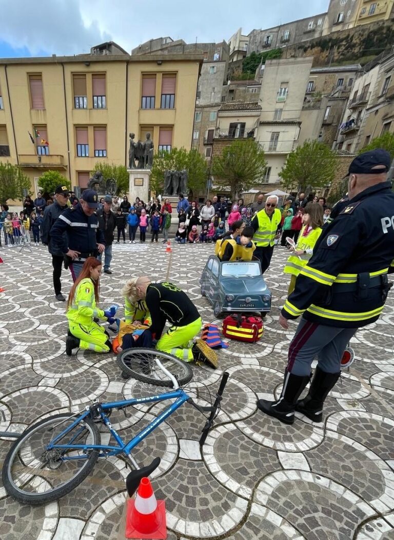 polizia a calascibetta