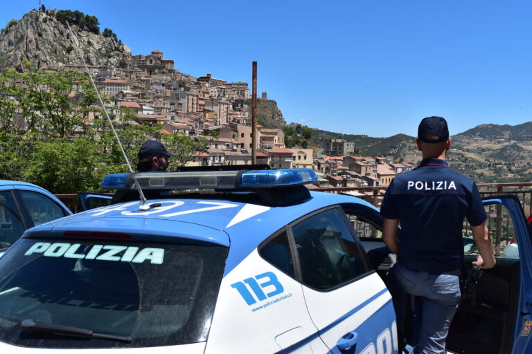 polizia 8