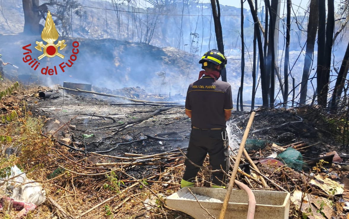 incendio isola ecologica