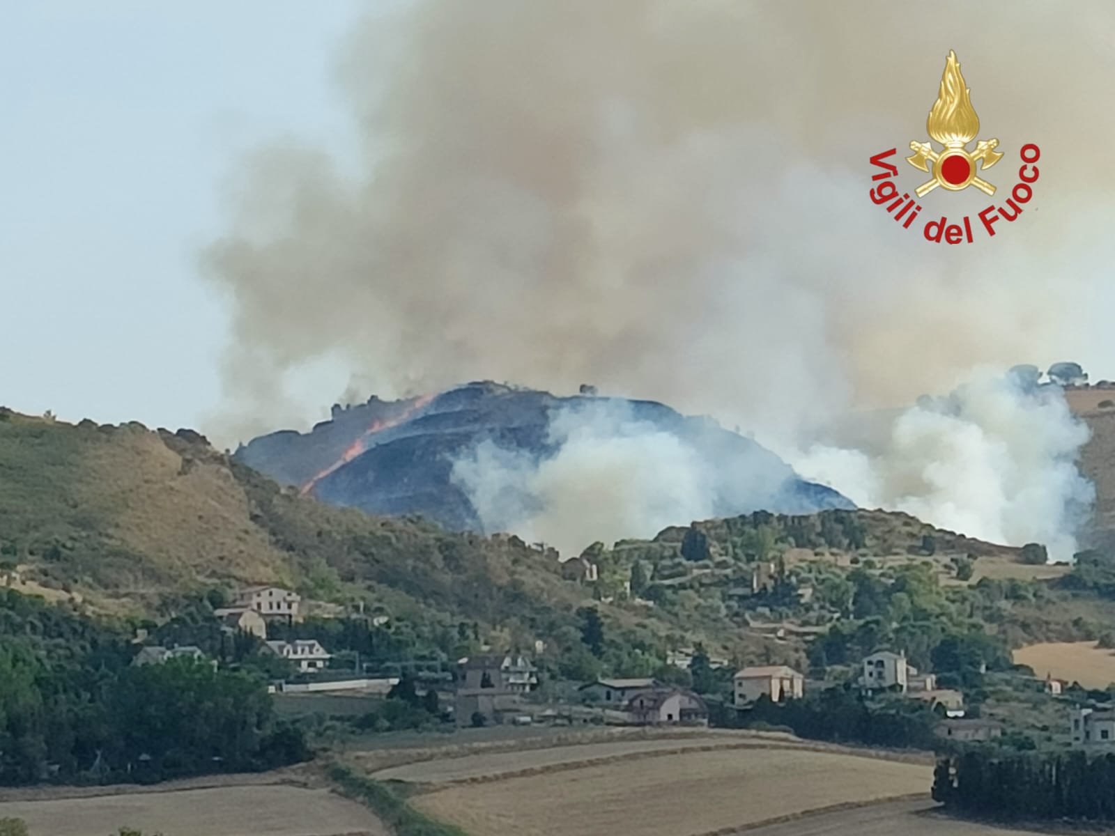 vasto incendio