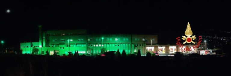 caserma illuminata