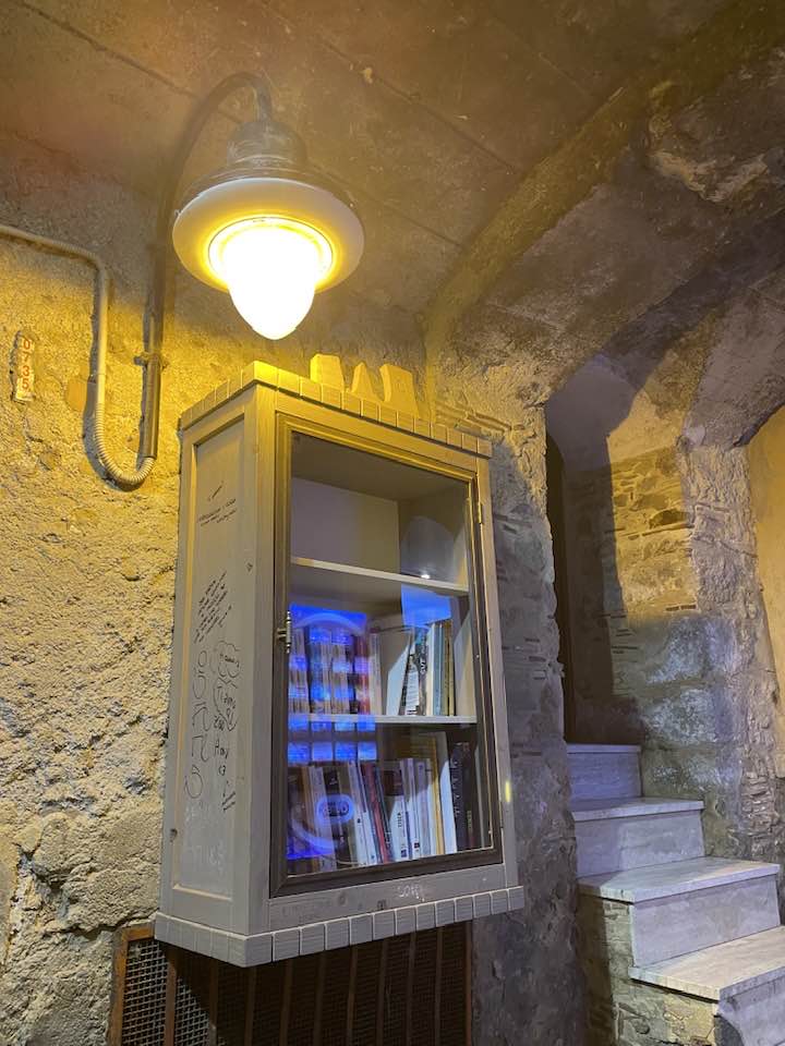 bacheca biblioteca