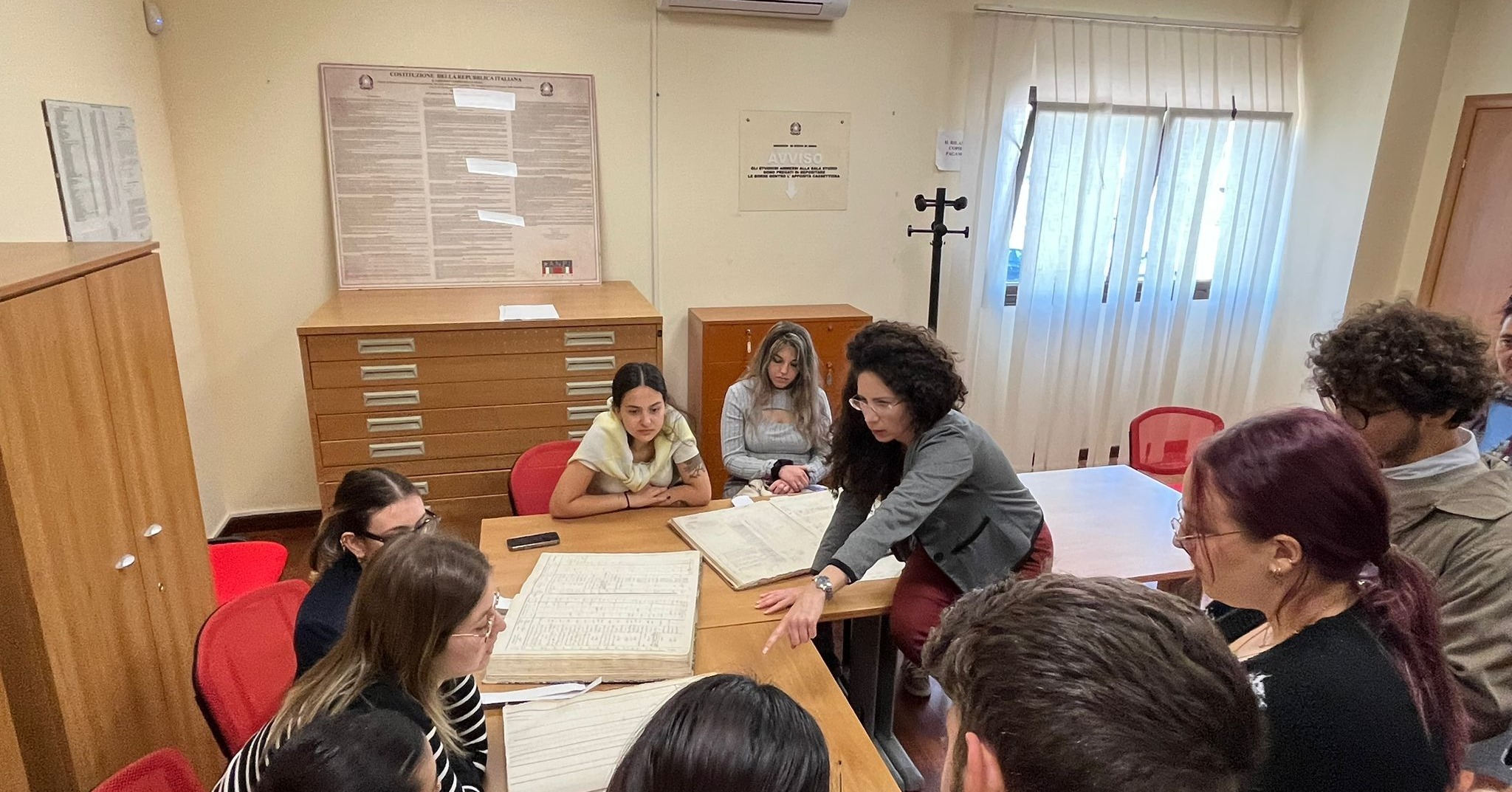 studenti all'archivio