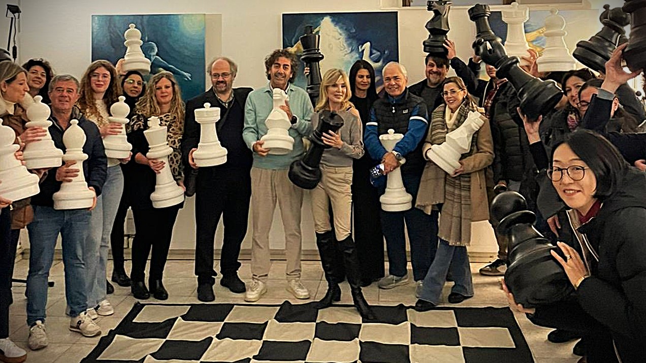 Un'altra immagine dell'inaugurazione della mostra sugli scacchi