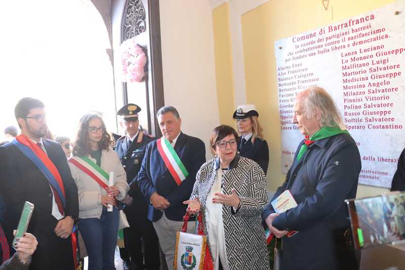 Inaugurazione-lapide-partigiani-barrafranca-17