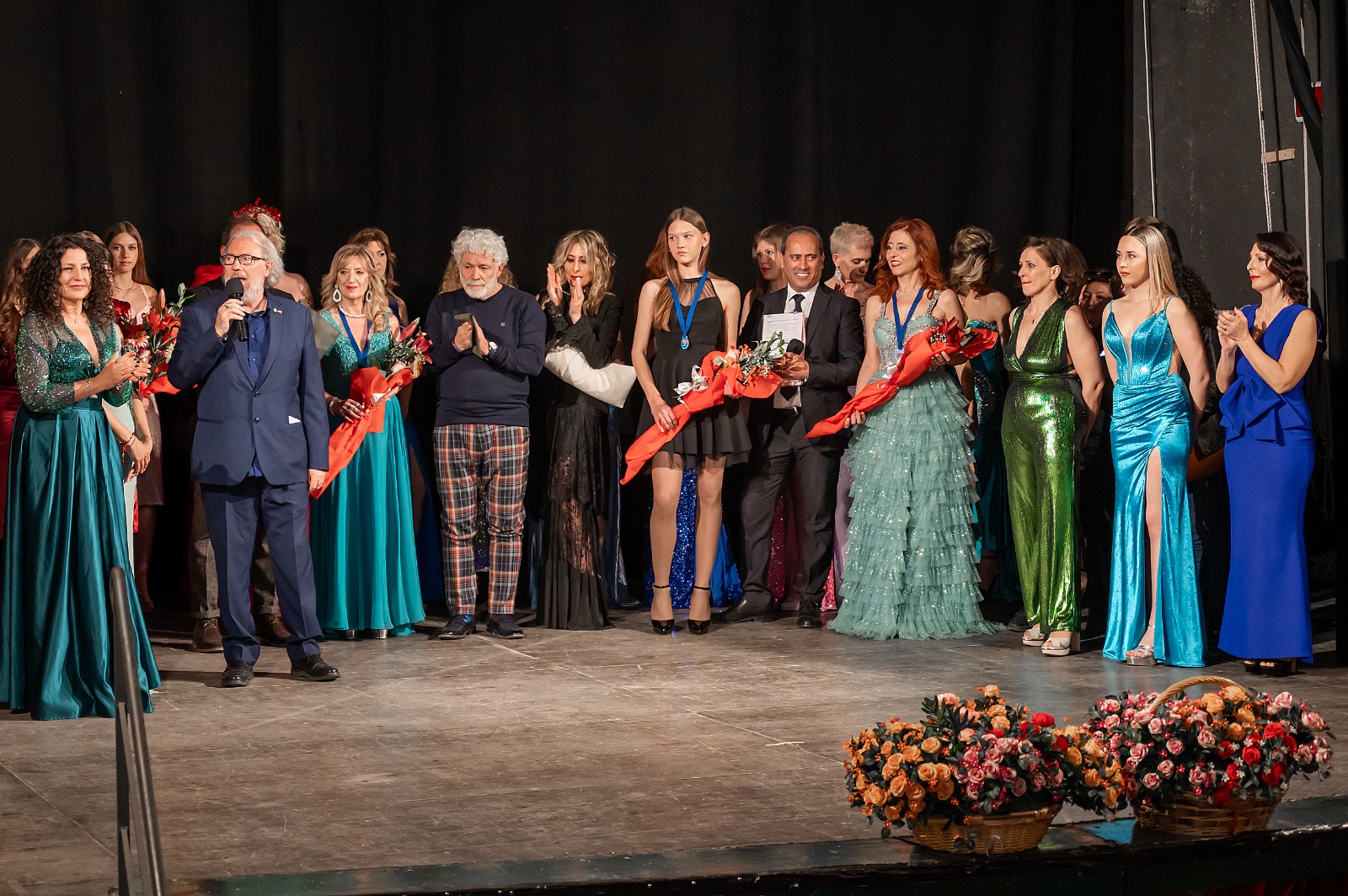 Tributo alle Donne con Armeri