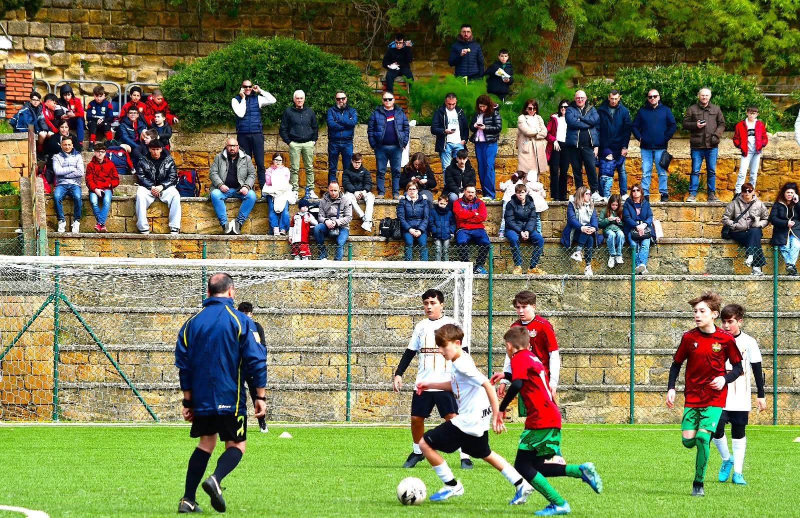 bambini torneo calcio