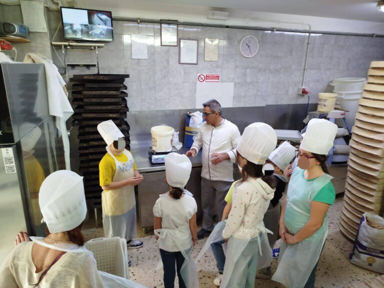 alunni nel forno