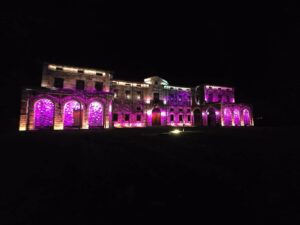 palazzo pennisi illuminato