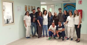 Foto team Oasi con i due studenti