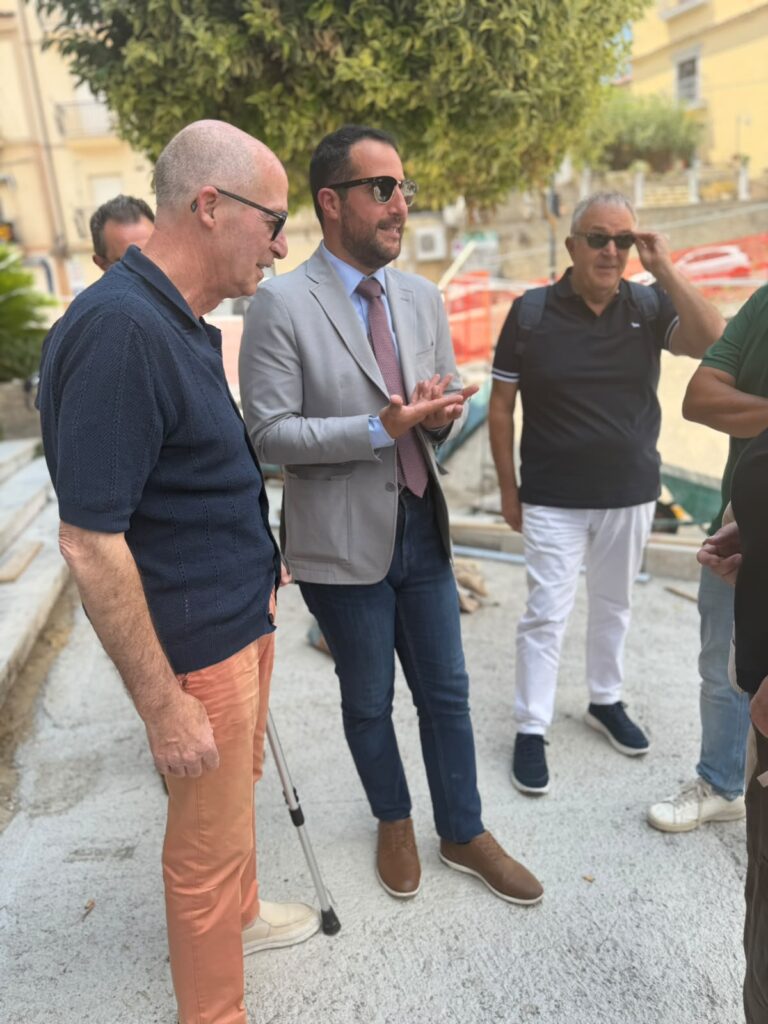 coliannni in cantiere