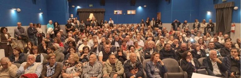 Il pubblico presente in sala alla presentazione del volume