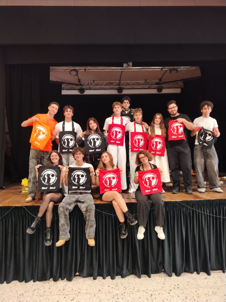 Ritratto di gruppo sul palco teatrale