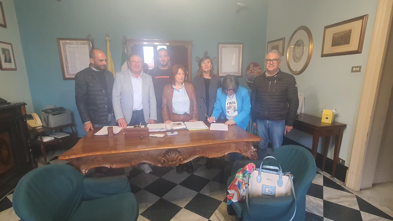 foto firma Gen30 nicosia